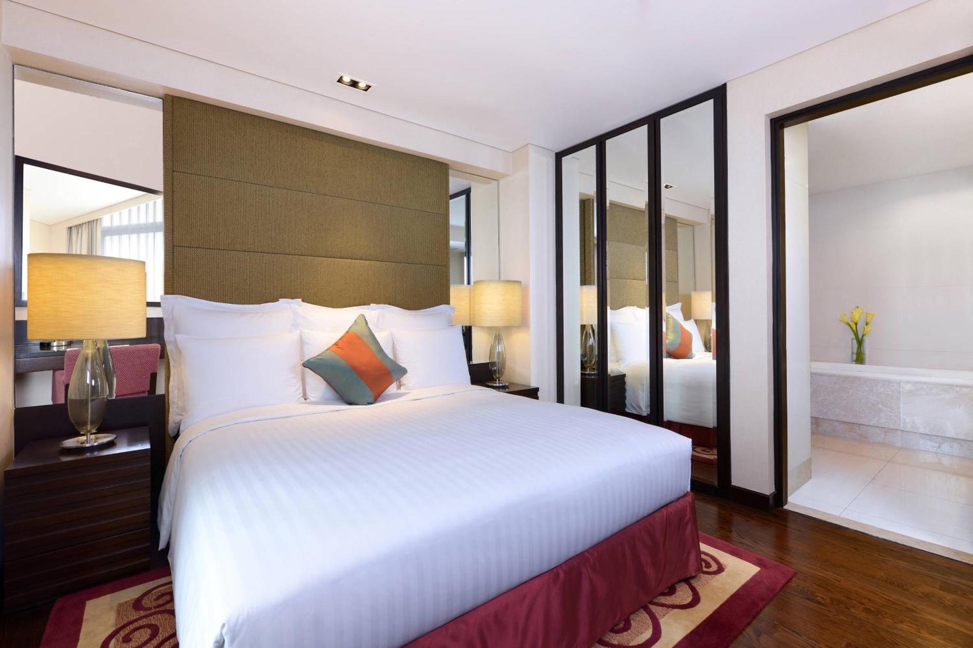Sathorn Vista, Bangkok - Marriott Executive Apartments Bagian luar foto